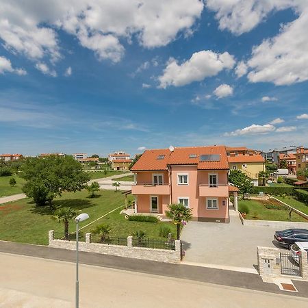 Guest House Gloria Novigrad Istria Esterno foto