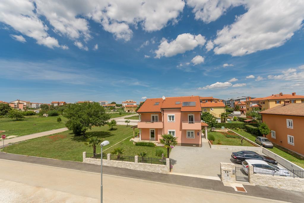 Guest House Gloria Novigrad Istria Esterno foto