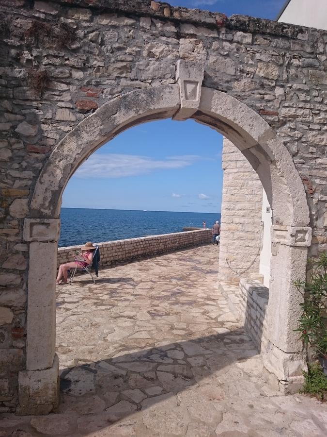 Guest House Gloria Novigrad Istria Esterno foto